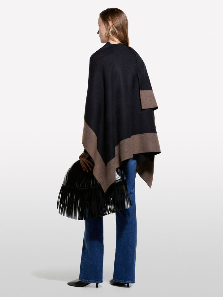 Black cape with contrast - null - Black | Sisley image number 2